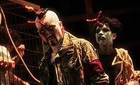 Image from: Nihon Bundan: Heru Doraibâ (2010)