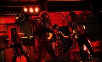 Image from: Nihon Bundan: Heru Doraibâ (2010)