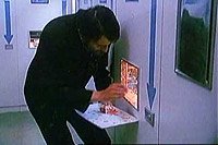 Image from: Srdecný Pozdrav ze Zemekoule (1983)